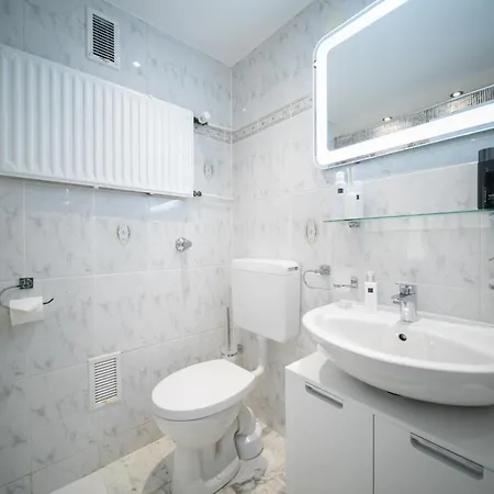 Bright - Zentral Mit Kueche - 65 Sqm - Messe アパート